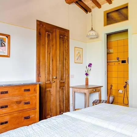 Guest house Private With Own Bathroom At Podere Noceto Grotti